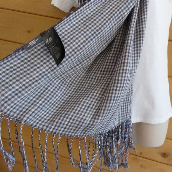 L.O.G.G. H&M Blue Gray Check Reversible w/Tassel Crinkle Wrap Shawl Muffler - Picture 4 of 8